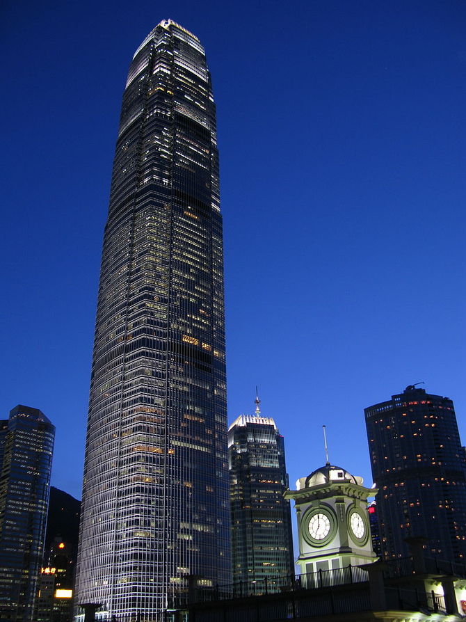 Il cavaliere oscuro - International Financial Center, Hong Kong