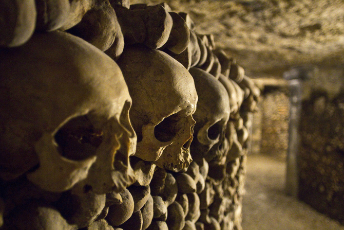 Le Catacombe di Parigi e i luoghi più terrificanti del mondo