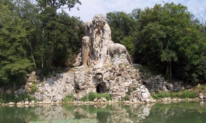 Statua di Giambologna<br>