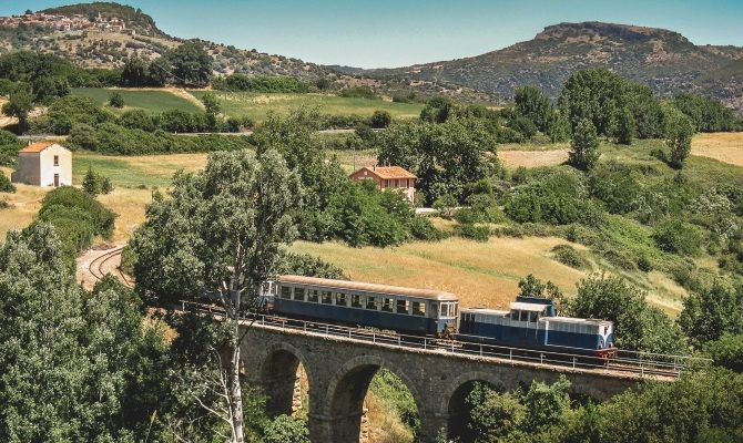Trenino verde, Sardegna, mezzi storici
