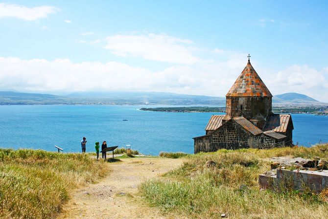 17. Lago Sevan