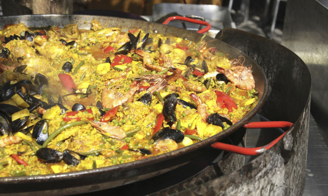 piatto a base di riso, pesce e carne - Valencia